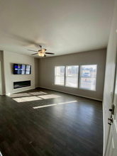 Crown at Seven Oaks Apartment Homes in Tulsa, OK - Building Photo - Building Photo