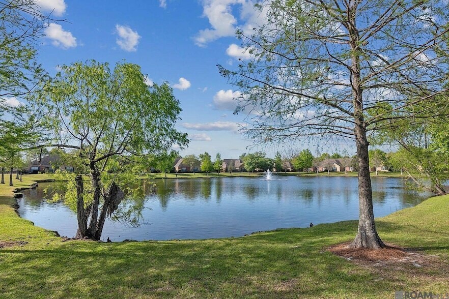 809 Summer Breeze Dr, Unit 204 in Baton Rouge, LA - Building Photo
