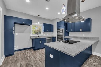 2706 Hopkins St in Savannah, GA - Building Photo - Building Photo