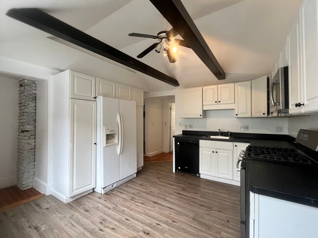 property at 861 Main St