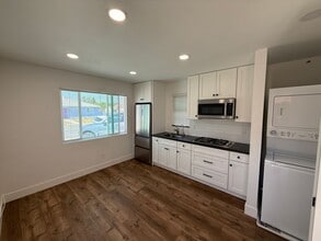 5211 Tipton St in San Diego, CA - Building Photo - Building Photo