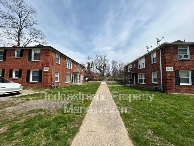 1317 Salem Ave in Dayton, OH - Building Photo - Building Photo