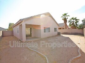 11808 W Cambridge Ave in Avondale, AZ - Building Photo