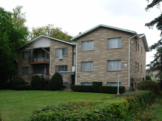 Holland House Apartments in Utica, NY - Foto de edificio - Building Photo