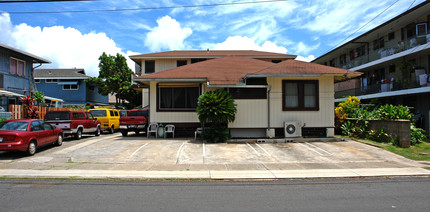 2810 Winam Ave in Honolulu, HI - Building Photo - Building Photo