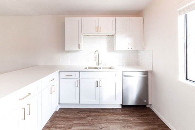 255 S Ave 55 in Los Angeles, CA - Building Photo - Building Photo