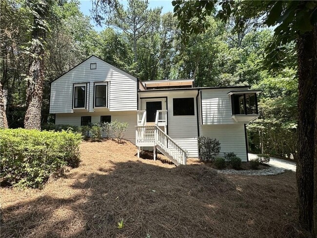 1976 Kramer Way in Marietta, GA - Building Photo - Building Photo