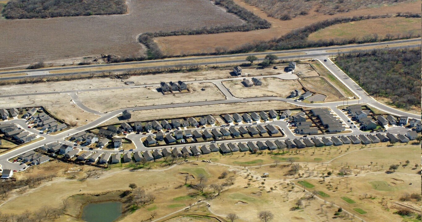 Mission Del Lago in San Antonio, TX - Building Photo