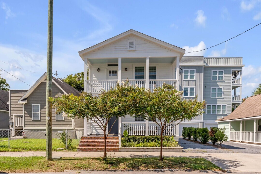 404 Sumter St in Charleston, SC - Building Photo