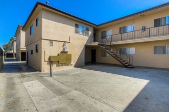 13520 Lemoli Ave. in Hawthorne, CA - Building Photo - Building Photo