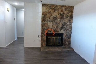 1220 W Manana Blvd in Clovis, NM - Building Photo - Building Photo