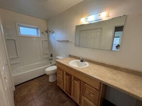 145 W 24th Ave in Anchorage, AK - Building Photo - Building Photo