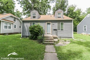 816 Kearney St in Manhattan, KS - Building Photo