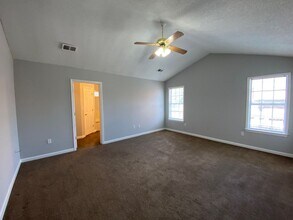 6890 Water Point Cove E in Memphis, TN - Building Photo - Building Photo