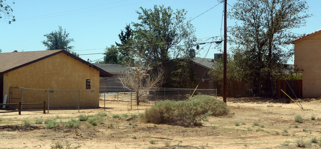 13523 Tutelo Rd in Apple Valley, CA - Building Photo - Building Photo