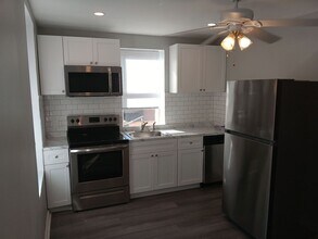 2036 N Gratz St in Philadelphia, PA - Building Photo - Building Photo