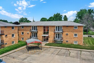 South Campus Apartments in Anderson, IN - Building Photo - Building Photo