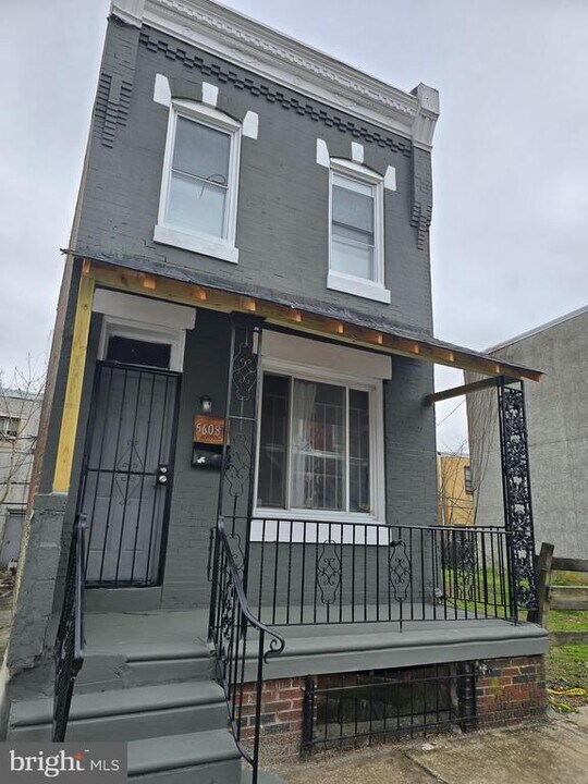5608 Appletree St in Philadelphia, PA - Building Photo