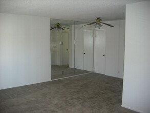 1136 Chalmette Ave in Ventura, CA - Building Photo - Building Photo