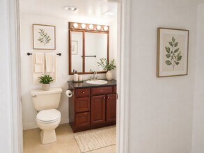 7856 Renton Ave S, Unit C in Seattle, WA - Foto de edificio - Building Photo