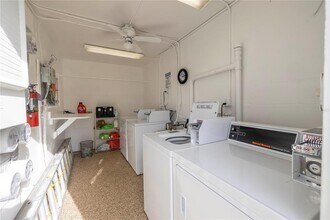 8630 Blind Pass Rd in St Pete Beach, FL - Building Photo - Building Photo