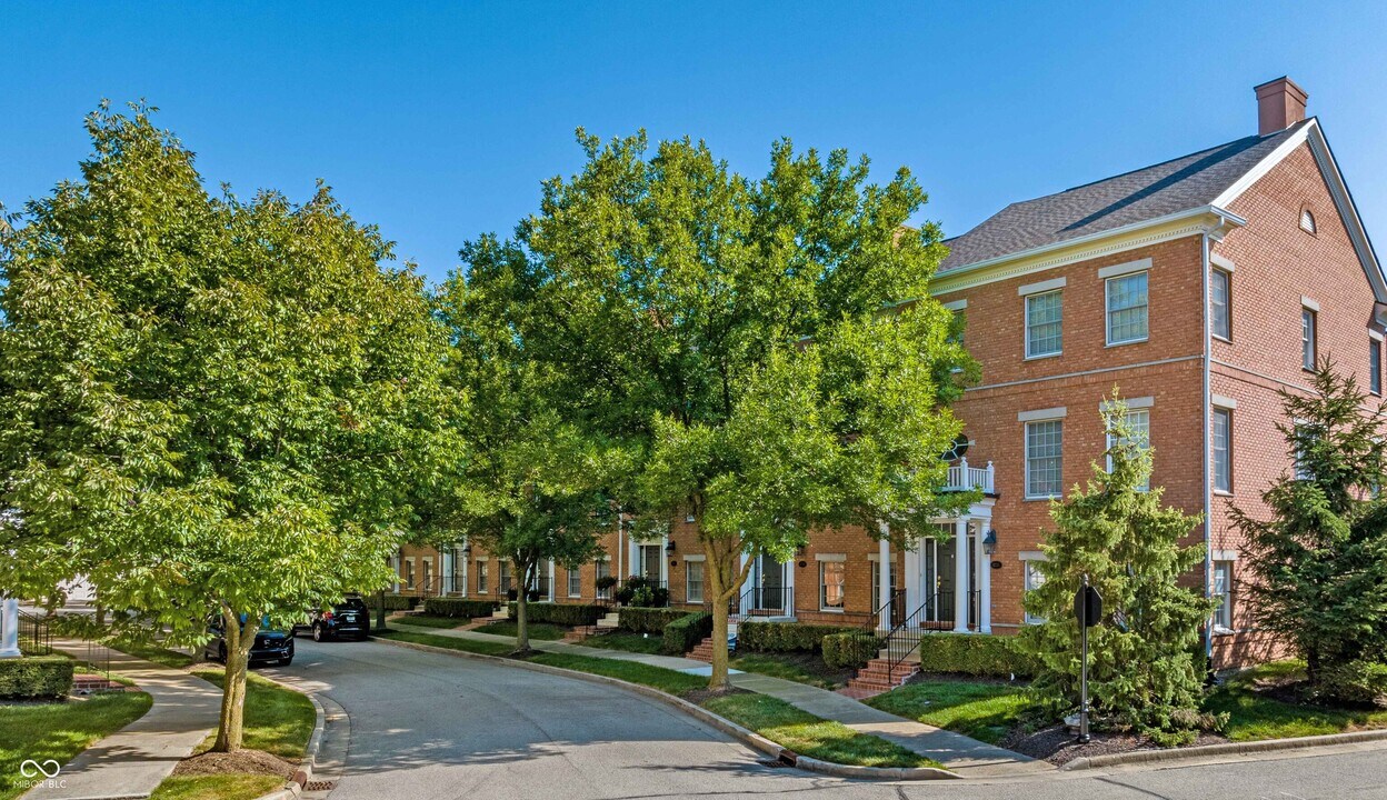 12741 Edgemont Way in Carmel, IN - Building Photo