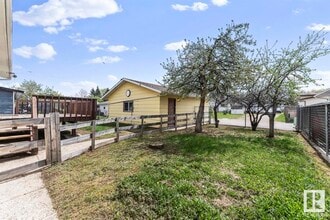 4316-4345 45 Ave in Bonnyville, AB - Building Photo - Building Photo