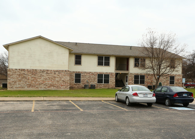 Luety Ave Apartments in Justin, TX - Building Photo - Building Photo