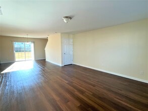 37 Miller Park Cir in Port Wentworth, GA - Building Photo - Building Photo
