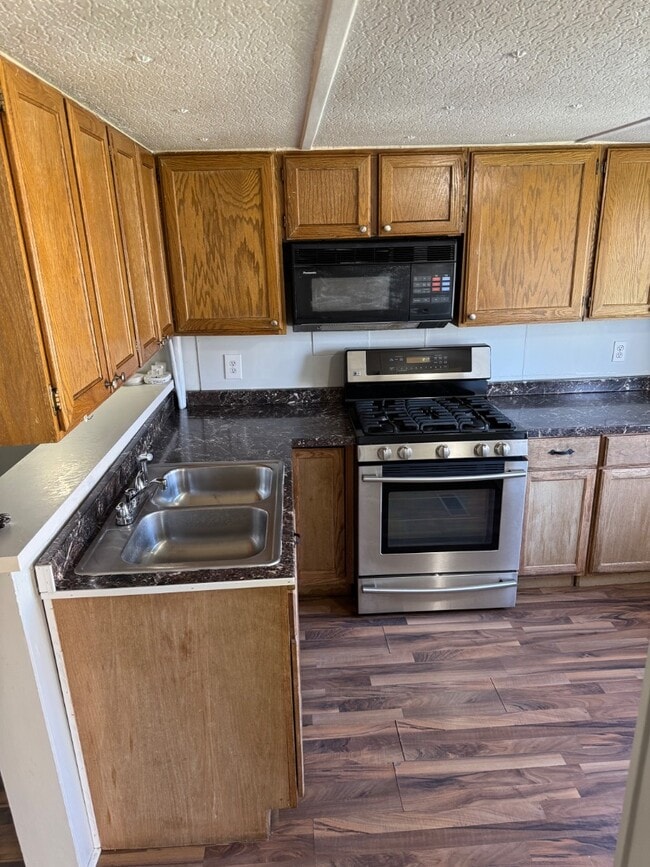 6959 Flamingo Way in West Jordan, UT - Building Photo - Building Photo