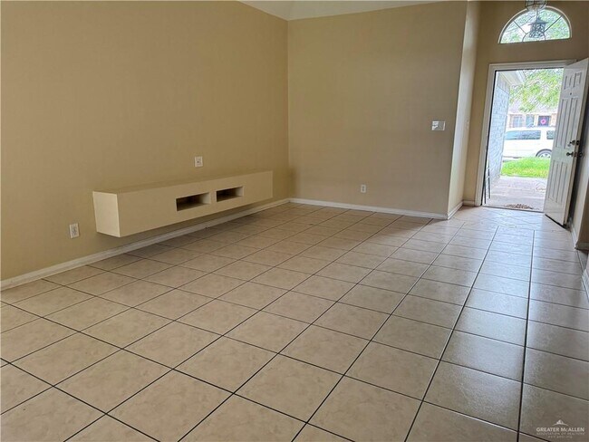 5 Swallow Ave in McAllen, TX - Building Photo - Building Photo