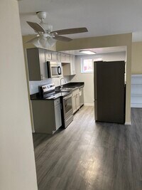 722 Ohio Pike, Unit A