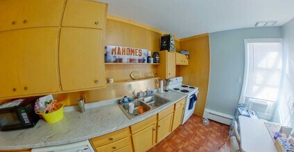 731 Humboldt St in Manhattan, KS - Foto de edificio - Building Photo