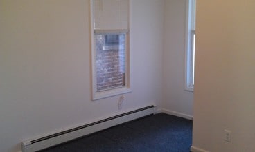 195 George St, Unit 1st F in New Brunswick, NJ - Foto de edificio - Building Photo