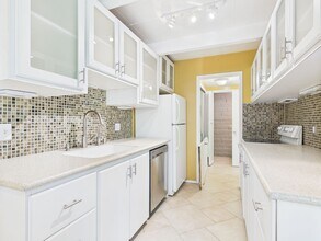 451 Dela Vina Ave in Monterey, CA - Building Photo - Building Photo