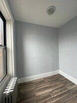 85 Stevens Ave, Unit 3 in Jersey City, NJ - Building Photo - Building Photo