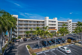 Bahia Vista III in St. Petersburg, FL - Foto de edificio - Building Photo