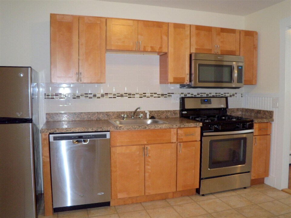 304 Highland Ave, Unit 304 in Somerville, MA - Building Photo