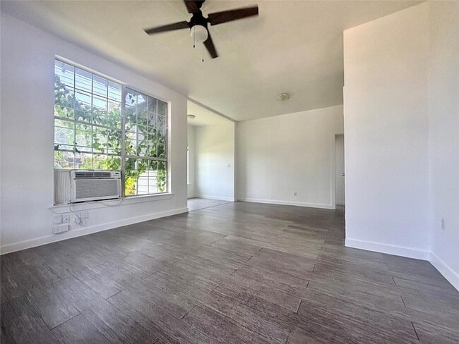 2410 E 12th St in Austin, TX - Foto de edificio - Building Photo