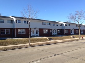 Hampton Townhouses Apartments