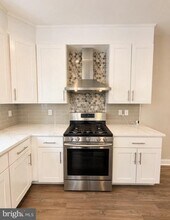 903B Spring Mill Ave in Conshohocken, PA - Building Photo - Building Photo