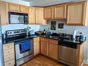 44 Lafayette Ave, Unit 104 in Chelsea, MA - Foto de edificio - Building Photo