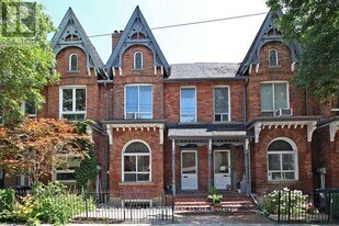 167 Broadview Ave in Toronto, ON - Building Photo