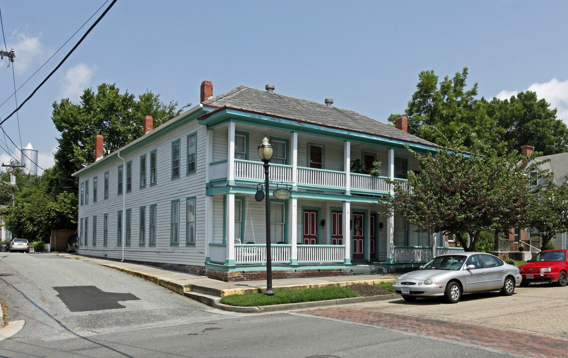 360-368 Main St in Smithfield, VA - Building Photo