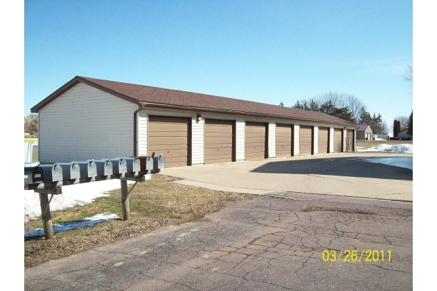 Lafayette Manor in Lafayette, MN - Building Photo - Building Photo