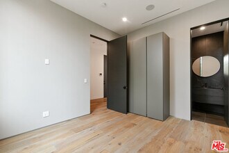 738 N Harper Ave in Los Angeles, CA - Building Photo - Building Photo