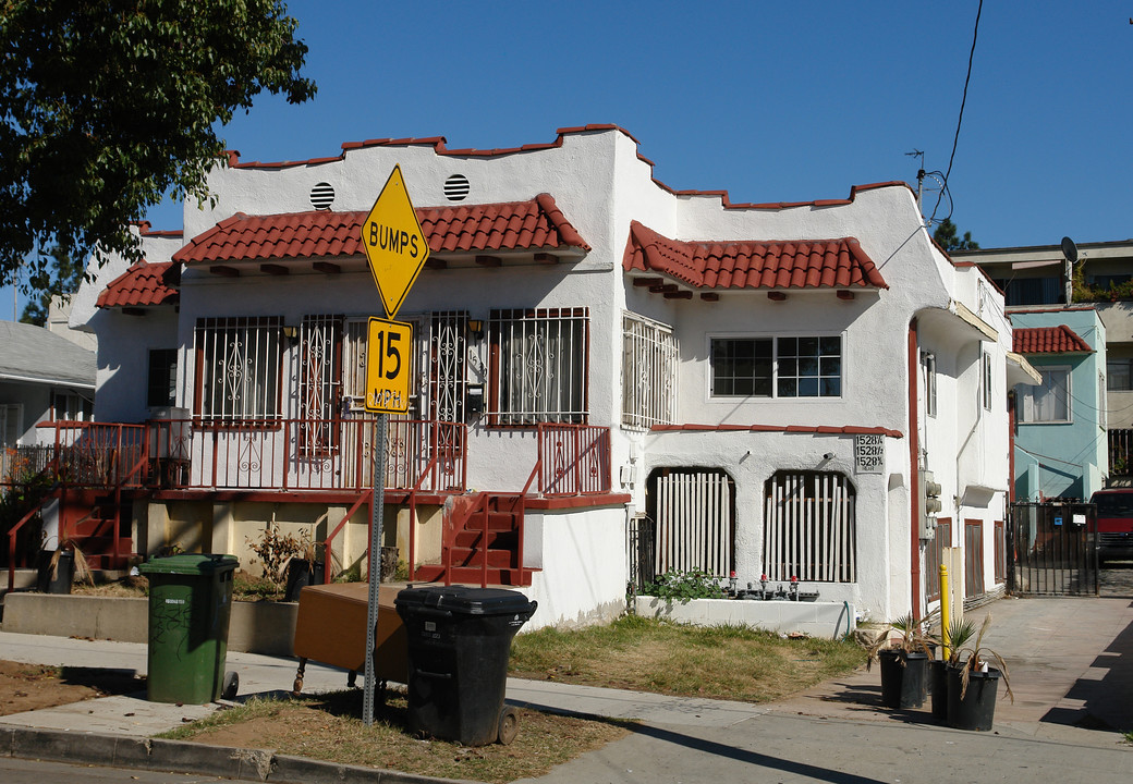 1528-1530 Alexandria Ave in Los Angeles, CA - Building Photo