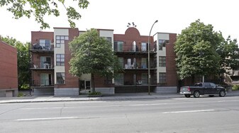 2321 Saint-Jacques in Montréal, QC - Building Photo