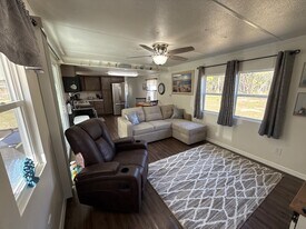 8811 W Arber Ct in Homosassa, FL - Building Photo