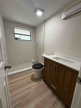 5309 Murdock Ave in Sarasota, FL - Building Photo - Building Photo